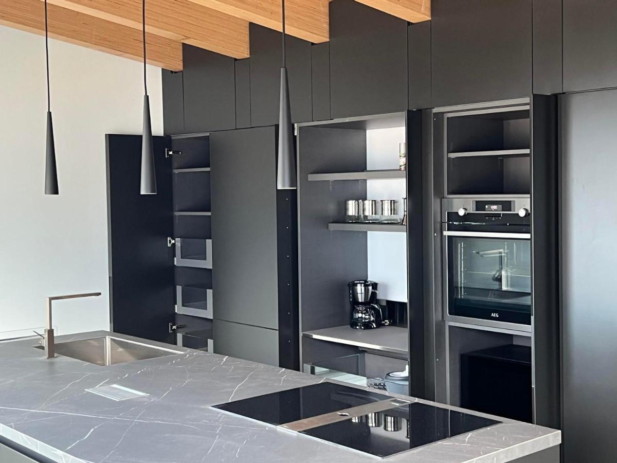 Luxury Lakefront Penthouse Лецено Екстериор снимка
